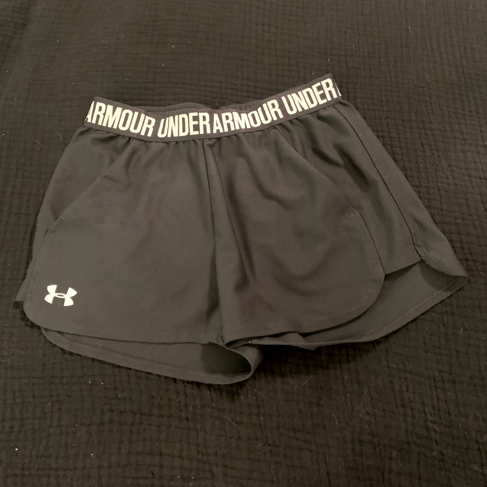 Black under armour workout shorts